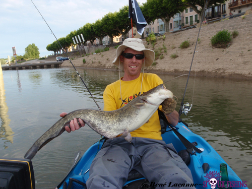 Pêche du silure en Kayak dans la Saône à Tournus